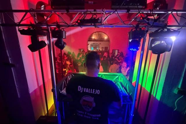 Dj Vallejo
