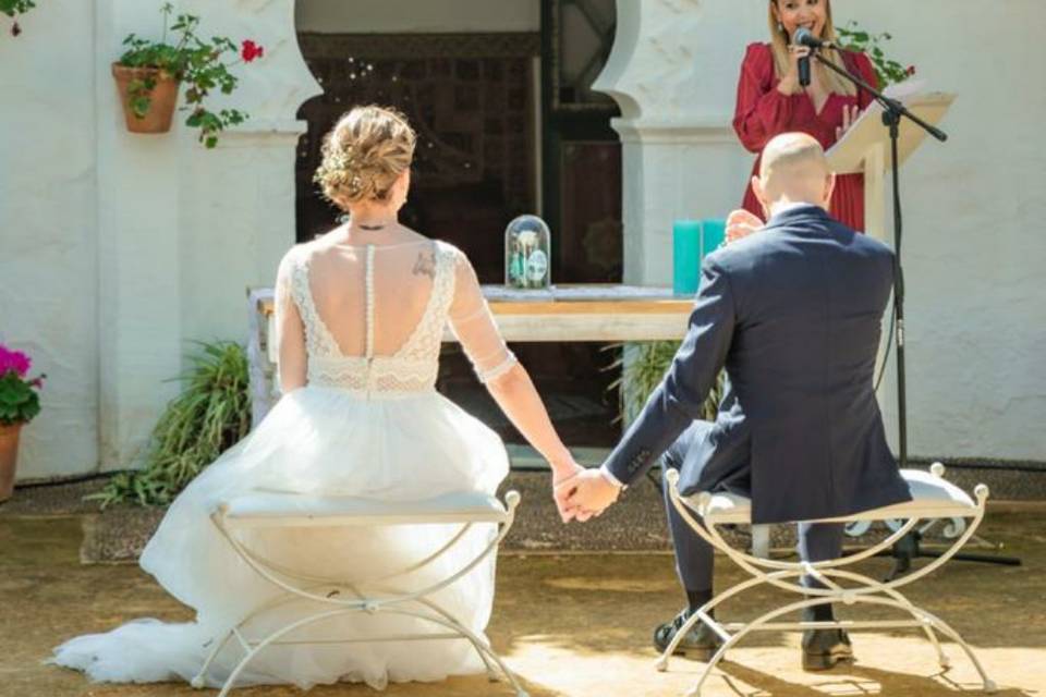 Almudena Moreno - Maestra de ceremonia