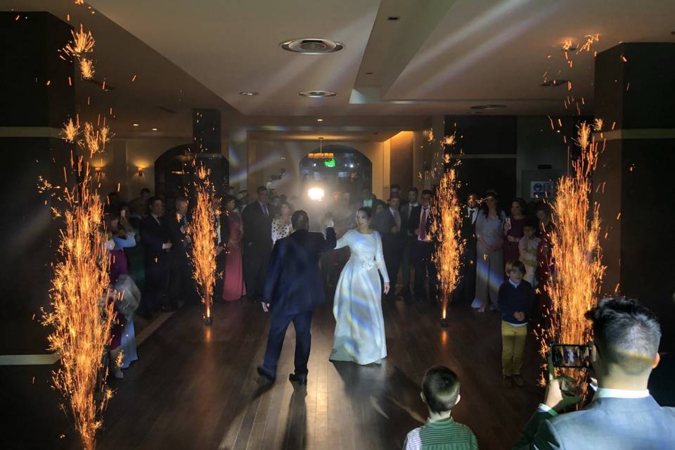 Baile con fuego frío