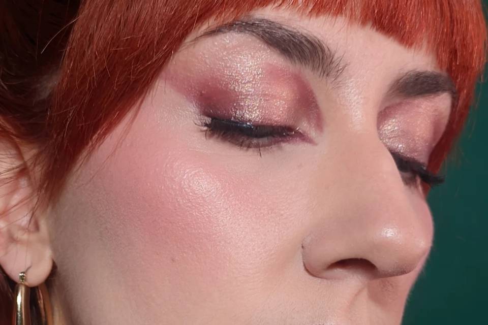 Holic Makeup Artist