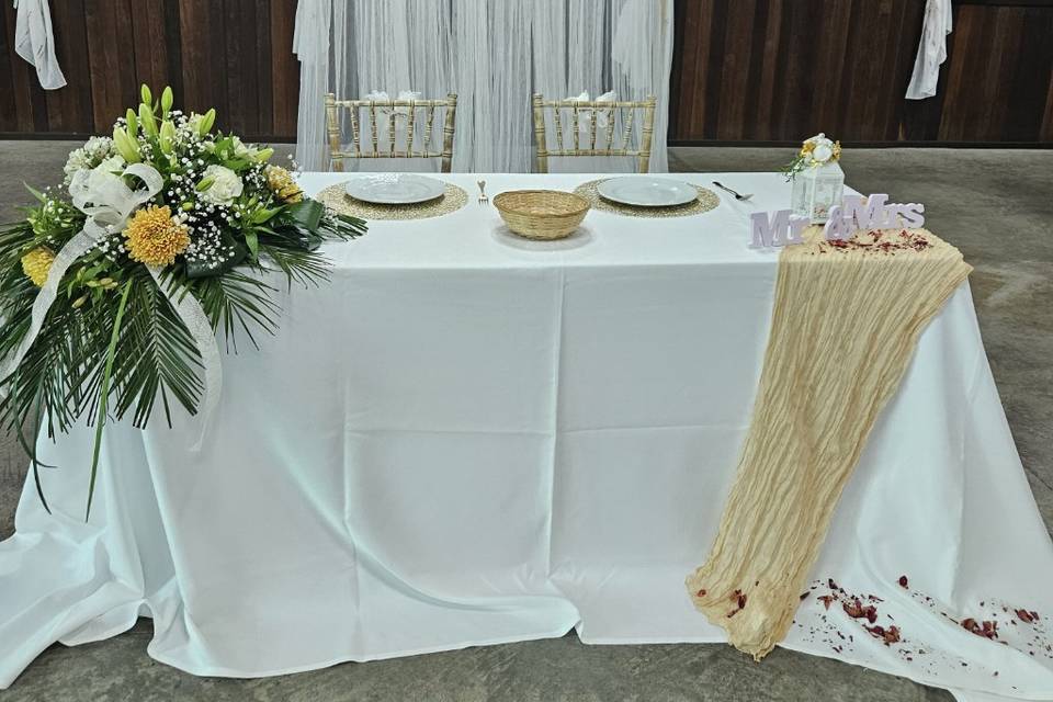 Mesa para los novios