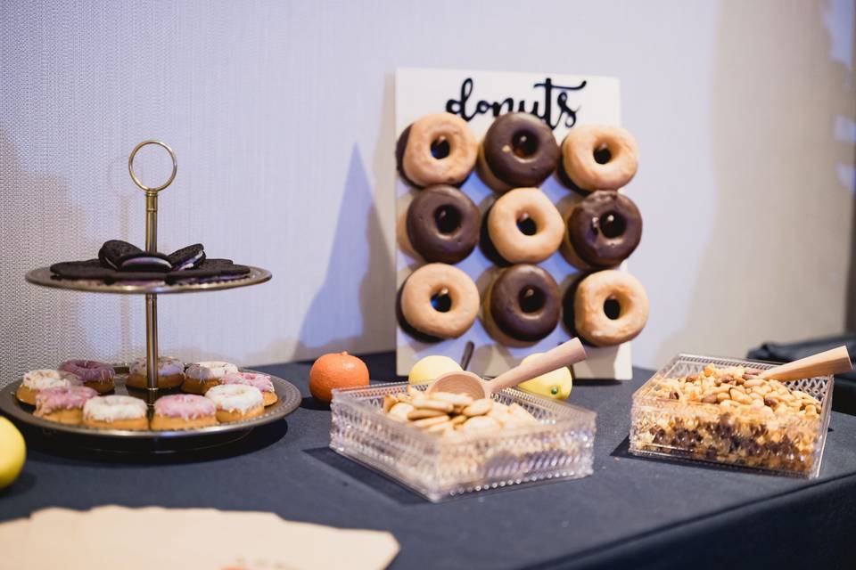 mesa_dulces_donuts_cristal
