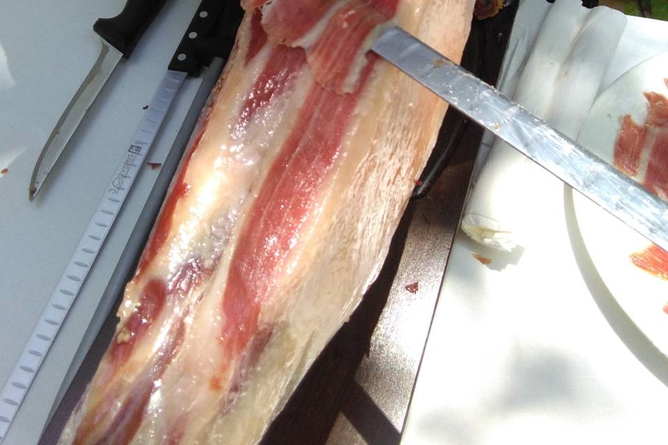 Cortando jamón