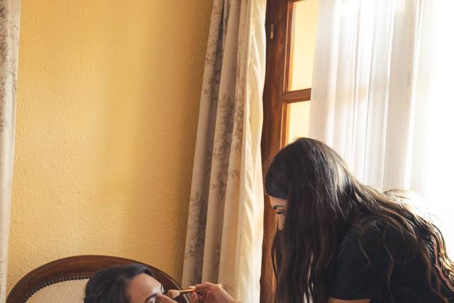 Maquillaje y peinado de novia