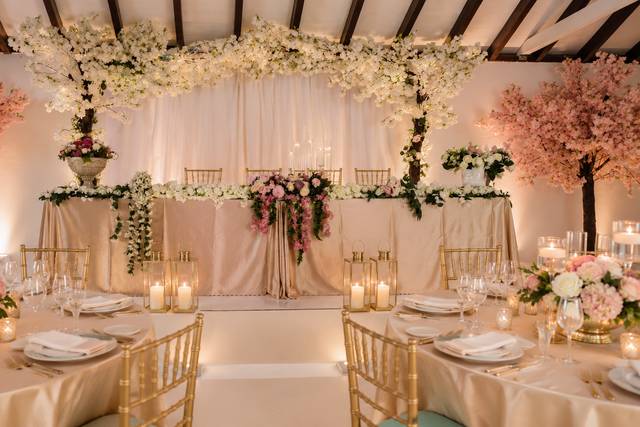 Elegant champagne and floral w