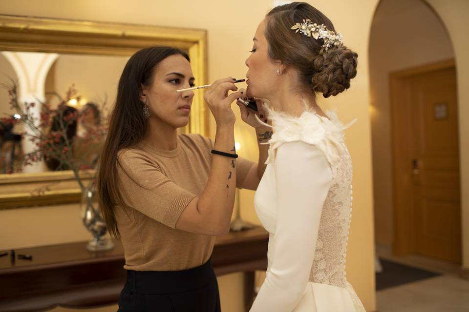 Maquillaje y peluquería