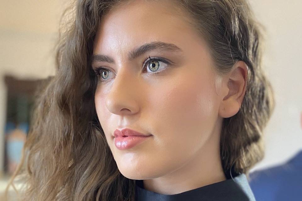 Maquillaje y peluquería