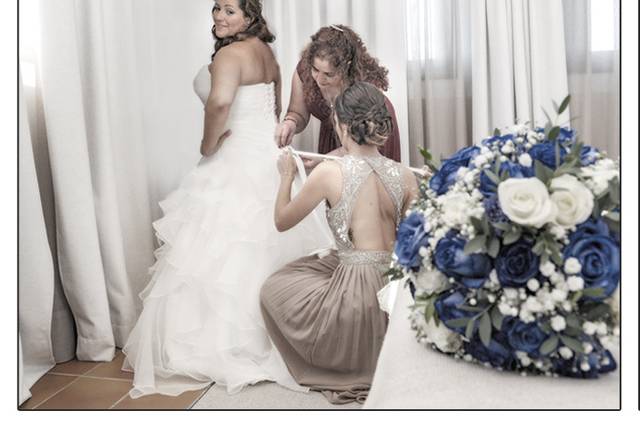 Vistiendo a la novia