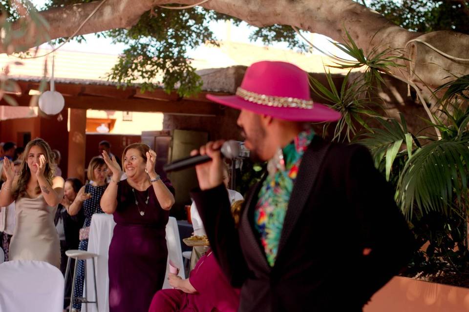 Alexey Jer, cantante y showman