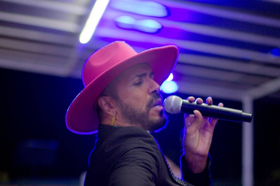 Alexey Jer, cantante y showman