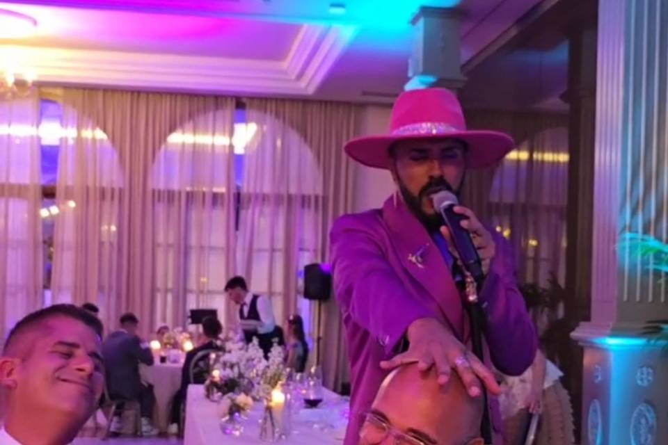 Alexey Jer, cantante y showman
