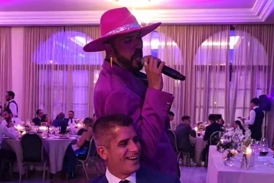 Alexey Jer, cantante y showman