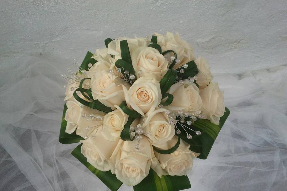 Bouquet de rosas blancas