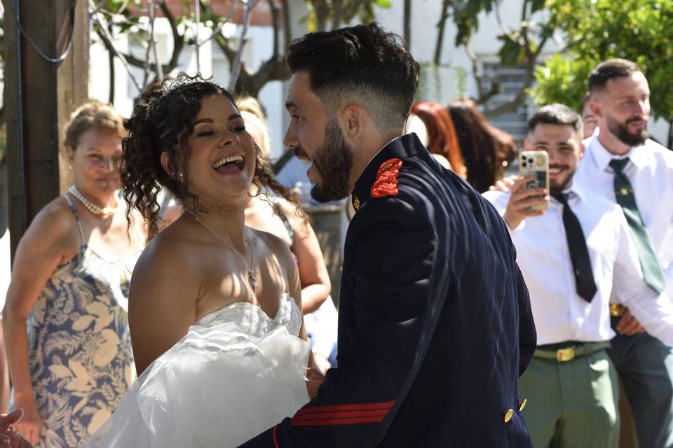 Novios bailando