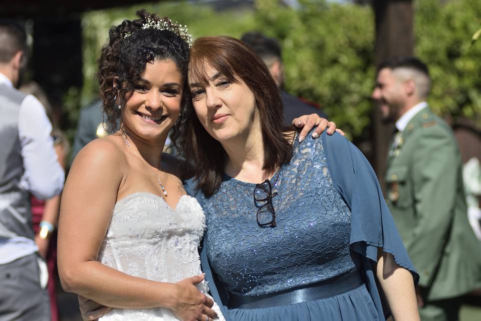 Novia con su suegra