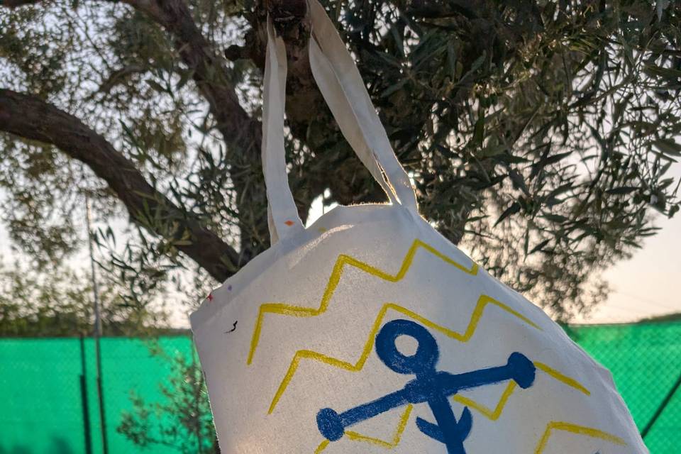 Tote bag