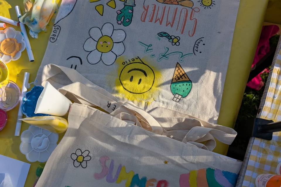 Tote bag