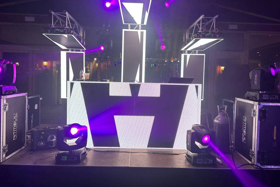 Cabina DJ personalizada