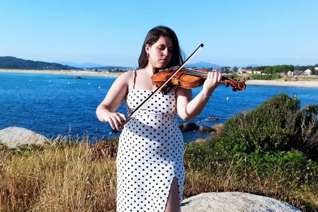 Gaby Carrero - Violinista
