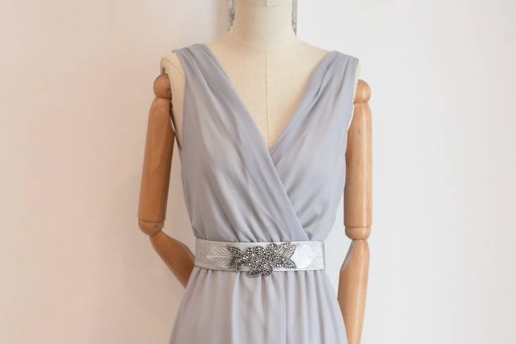 Vestido gasa gris perla