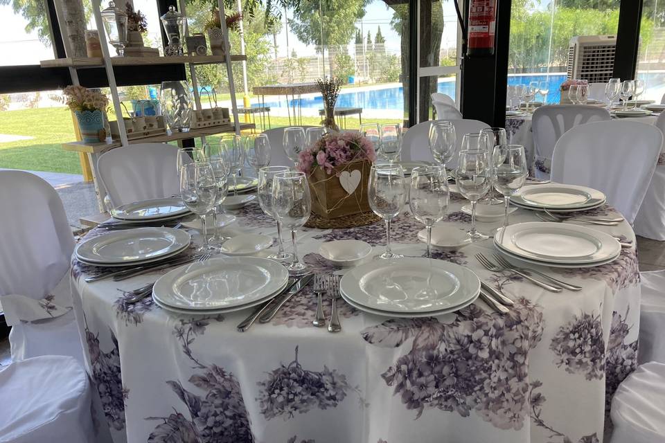 Mesa de evento en salón