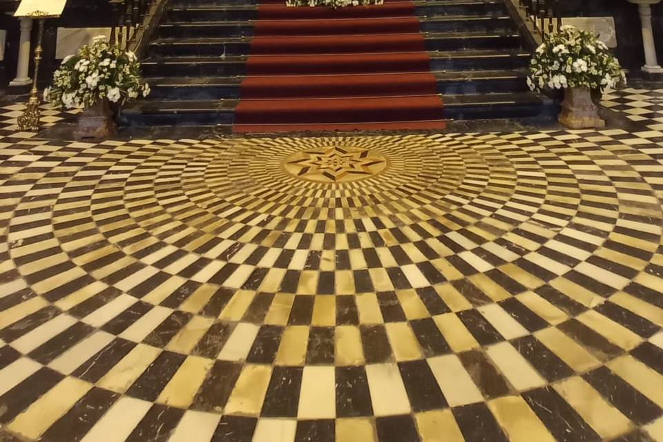 Interior de la iglesia del Salvador