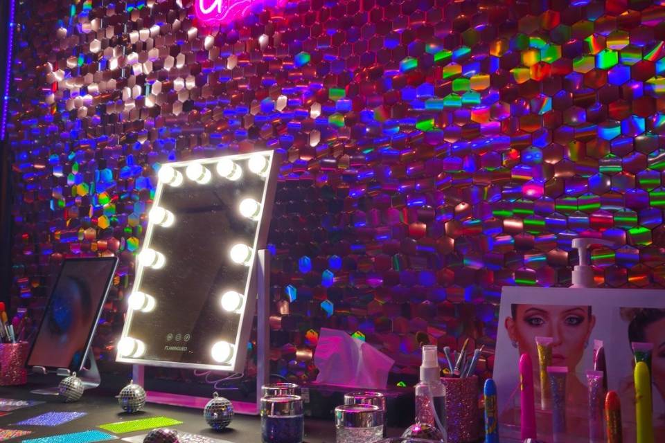Glitter Bar