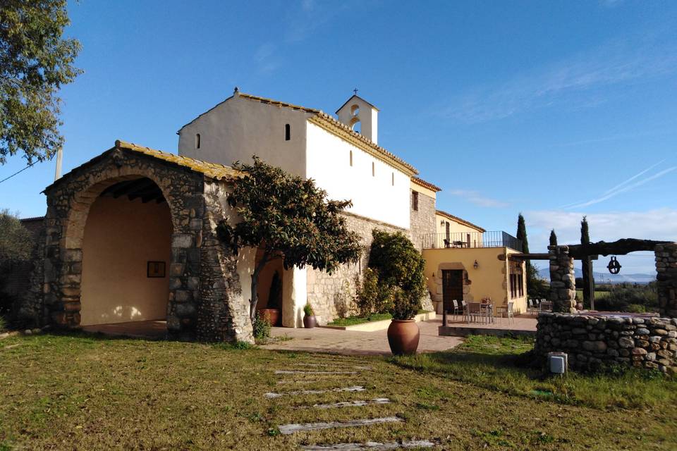 Iglesia y casa