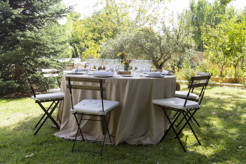 Banquete en el jardín