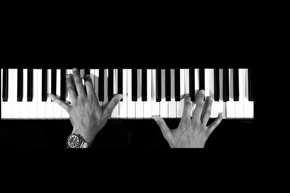Antonio al piano