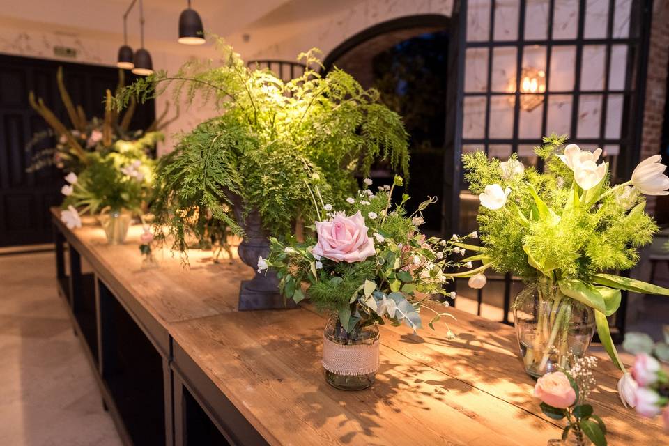 Decoración floral del banquete