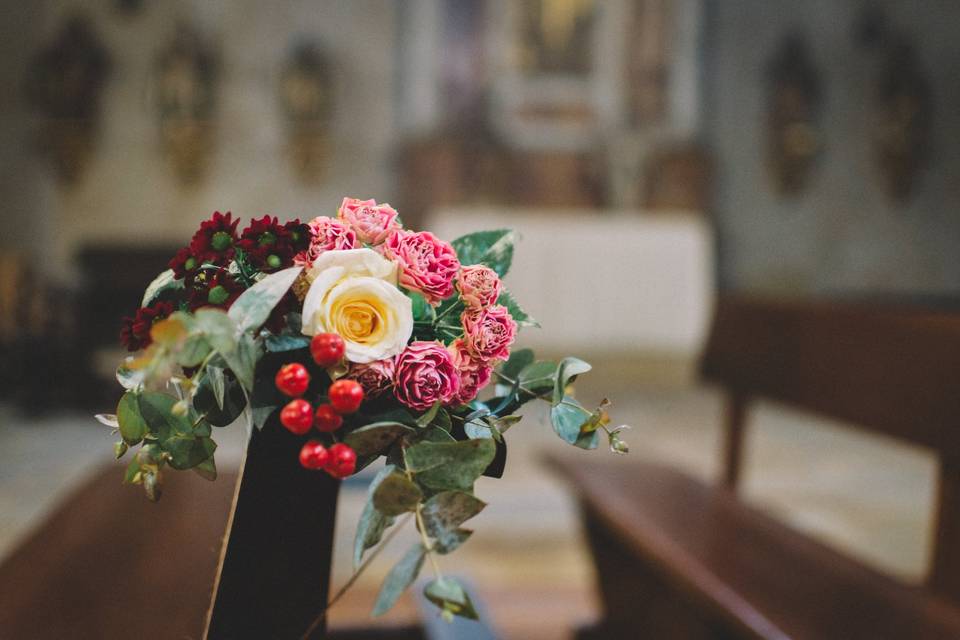 Decoración floral de la iglesia