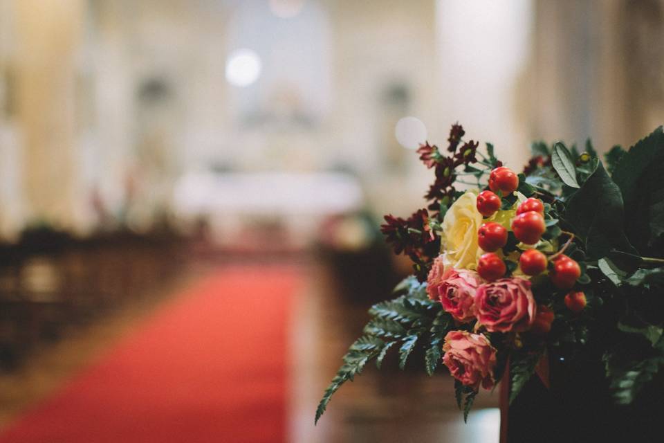 Decoración floral de la iglesia