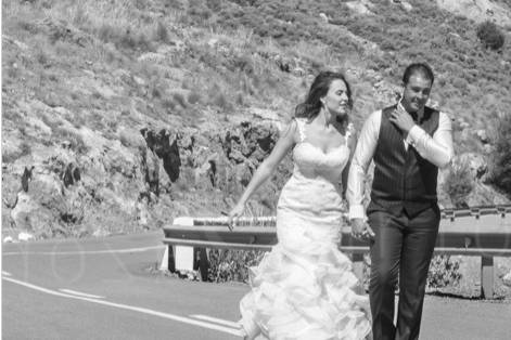 Postboda en blanco y negro