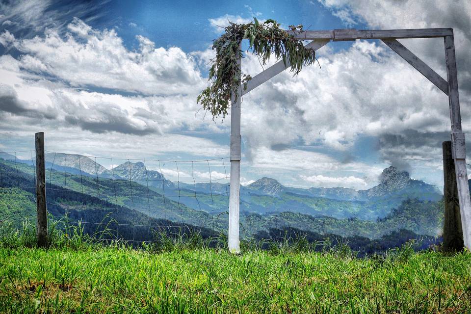 ¿Un altar en las alturas?