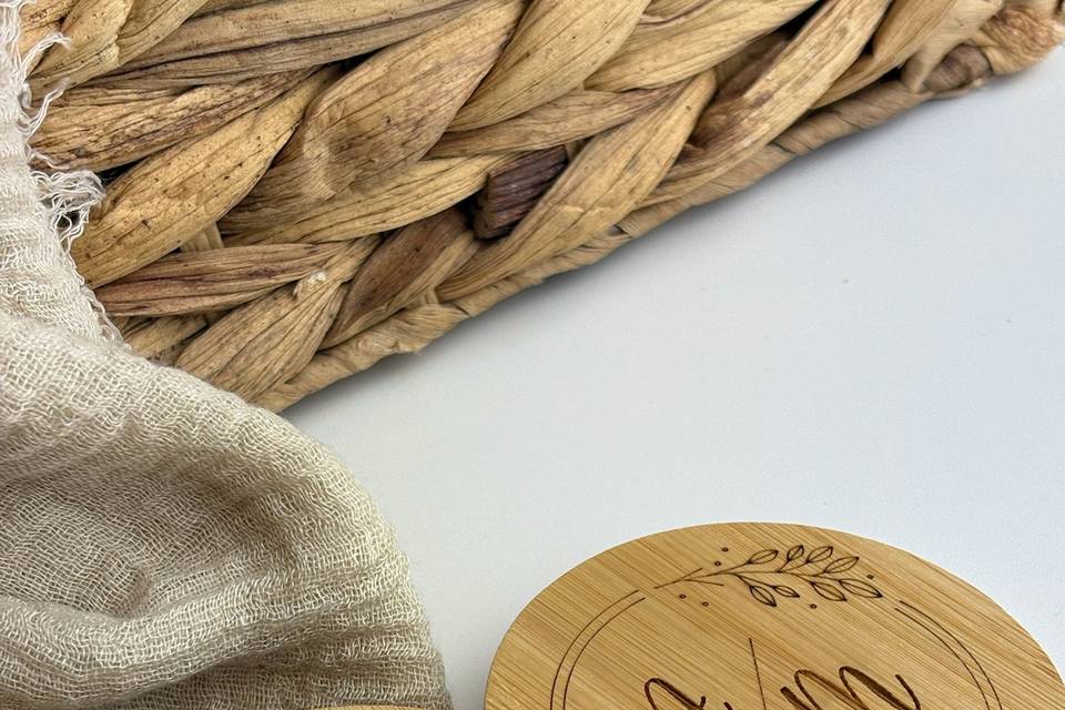 Espejo de bambú personalizado