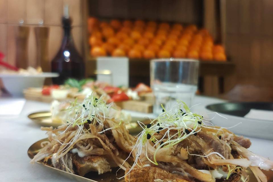 Tosta de jamón asado & alioli