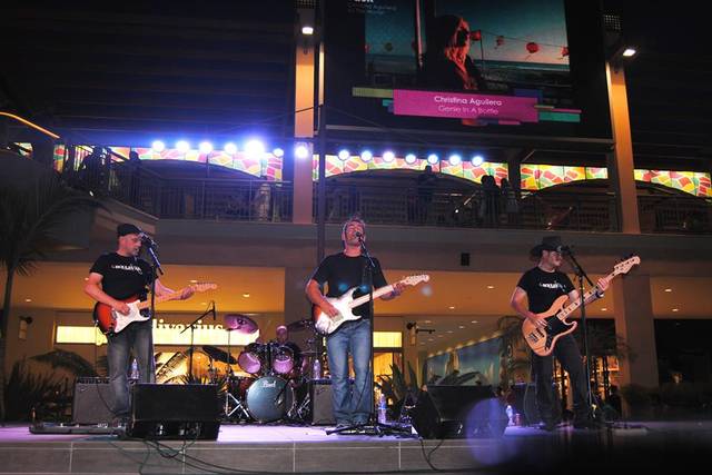 Concierto en el Centro Comercial La Zenia