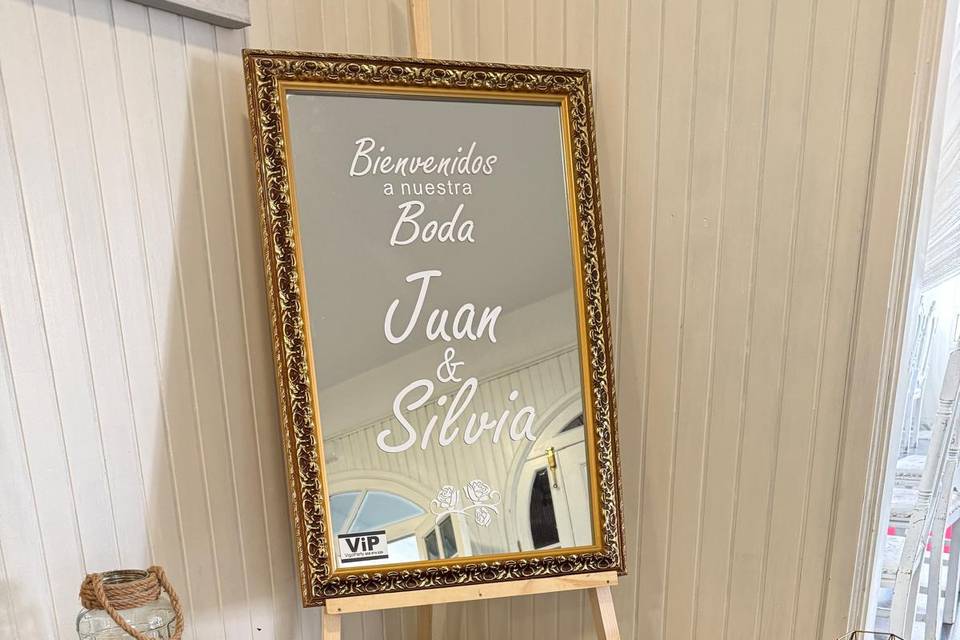 Cartel espejo bienvenida