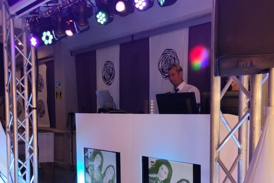 DJ dos cabinas