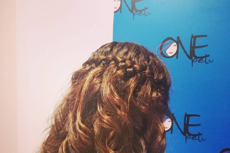 Trenza en cascada con ondas