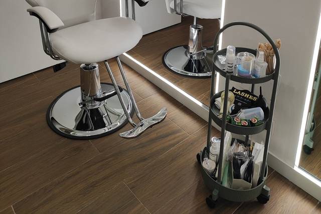 Con sillón de barbero incluido