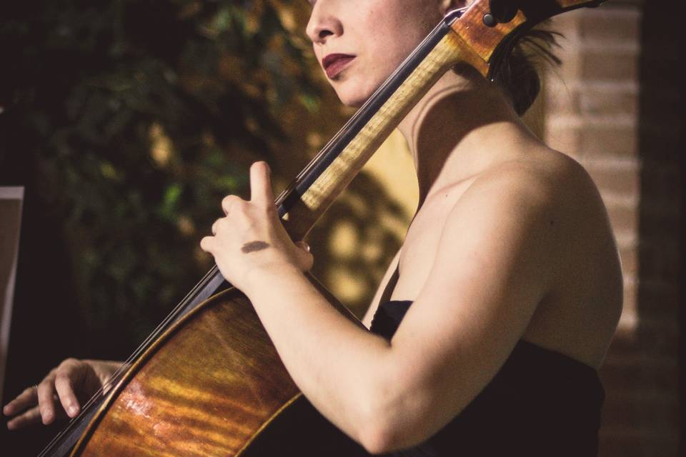 Irene, violonchelista