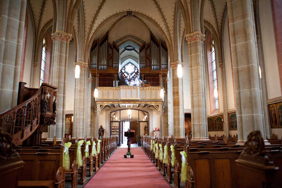 Dentro de la iglesia