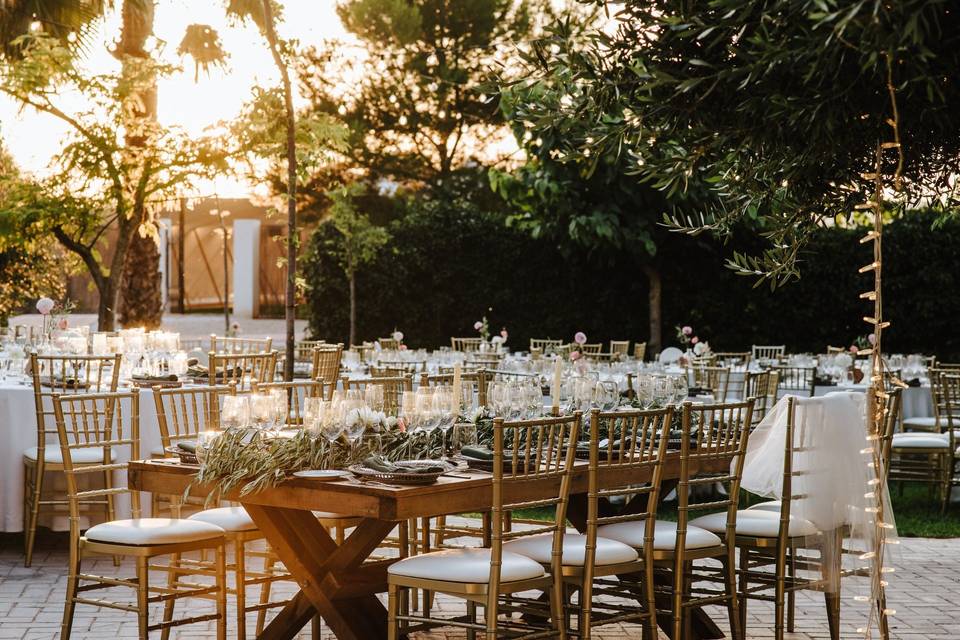 Cena Jardín atardecer