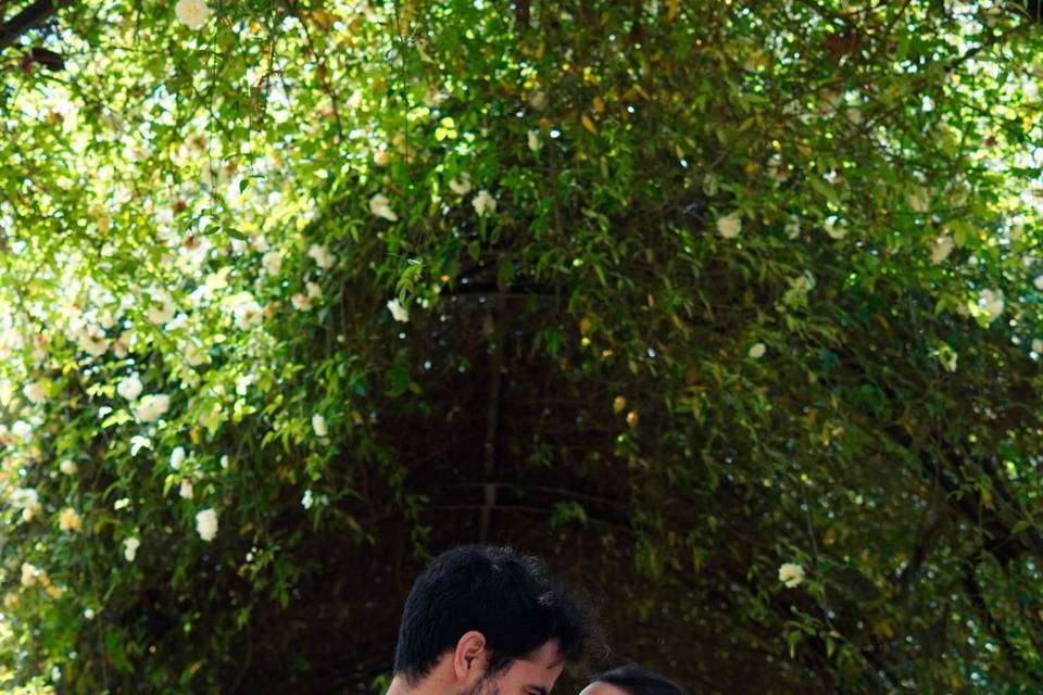 Ellos entre jardines