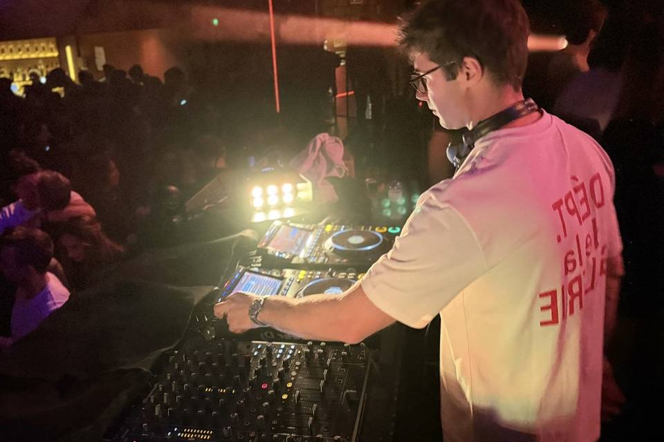 DJ SMERITT