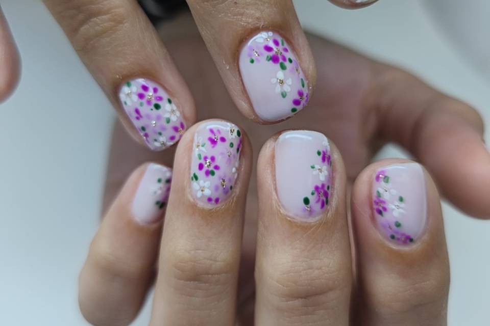 Manicura semipermanente