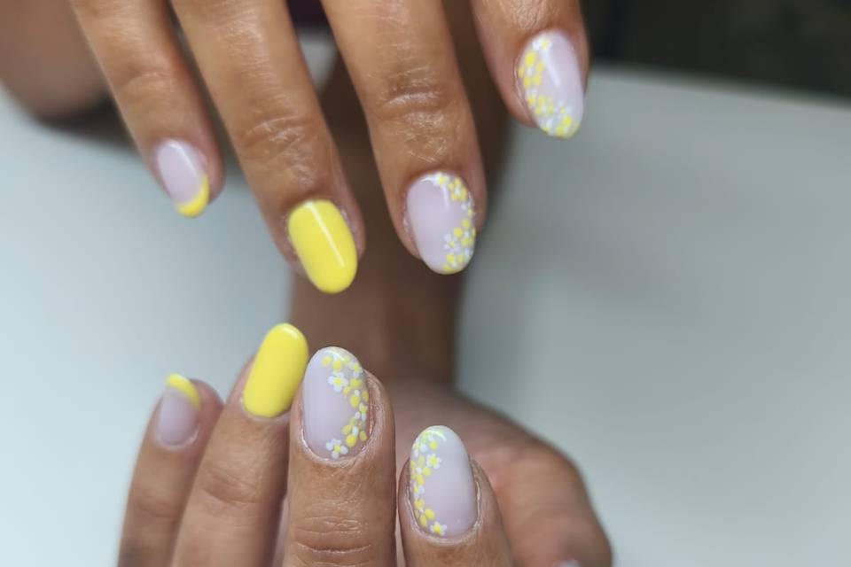 Manicura semipermanente