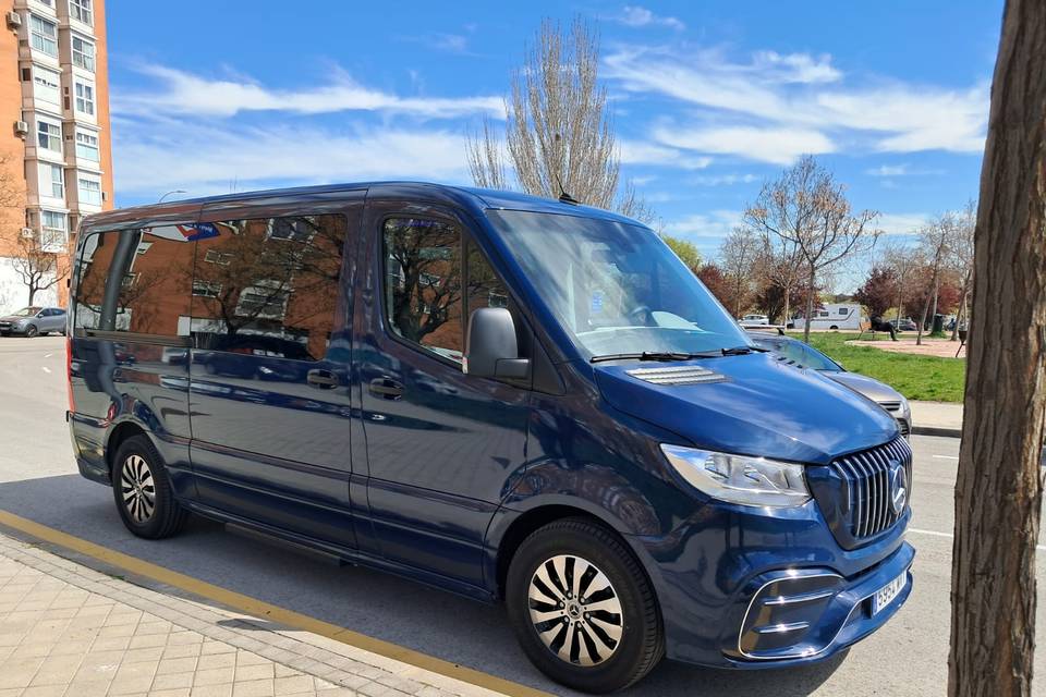 Mercedes Sprinter 8 pax